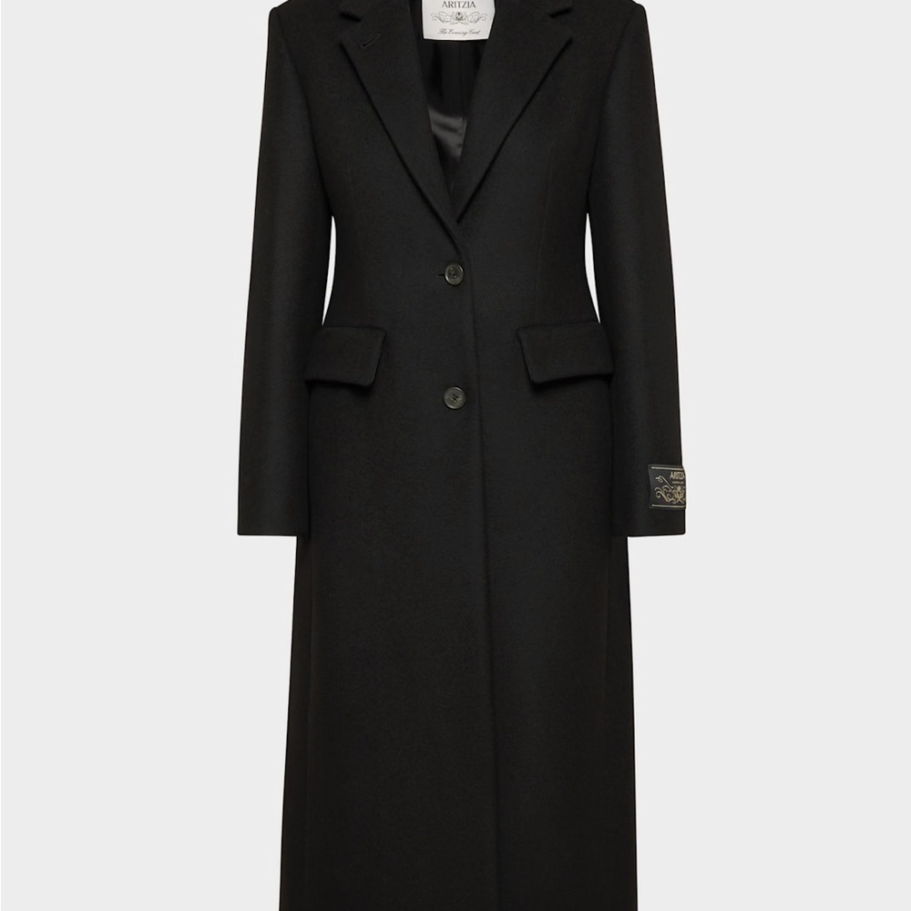 ISO- IN SEARCH OF Aritzia Evening coat in size Medium. Grey, black or Brown.